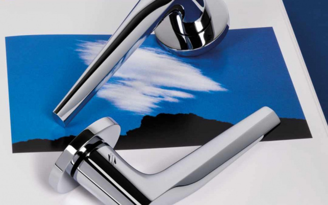 PEAK- The Colombo Design handle that plays with light